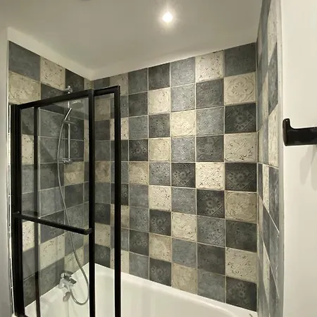 La Propriete De Bacchus Appartement *