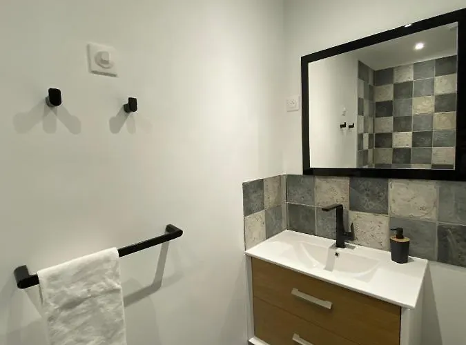 La Propriete De Bacchus Apartment